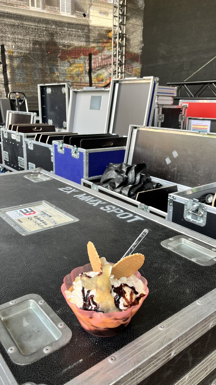 Backstage bei B-DREI